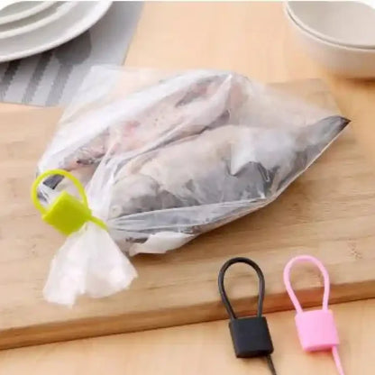 ClipGuard – Lock-Shaped Food Bag Clips (Silicone, 3 PCS)