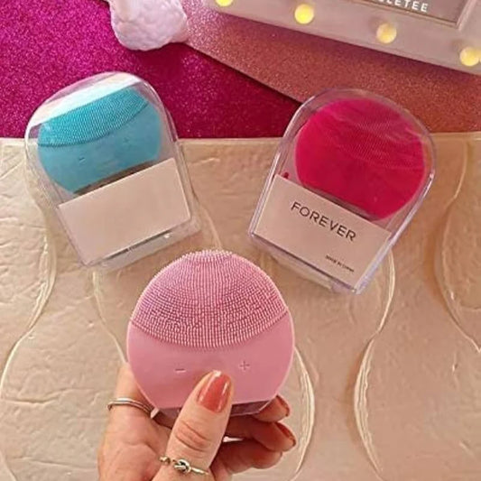 Forever Soft – For Ultra-Gentle Cleansing With USB Cable